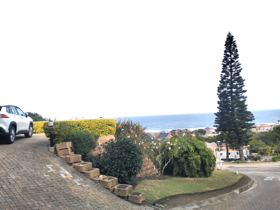 To Let 4 Bedroom Property for Rent in Outeniqua Strand Western Cape
